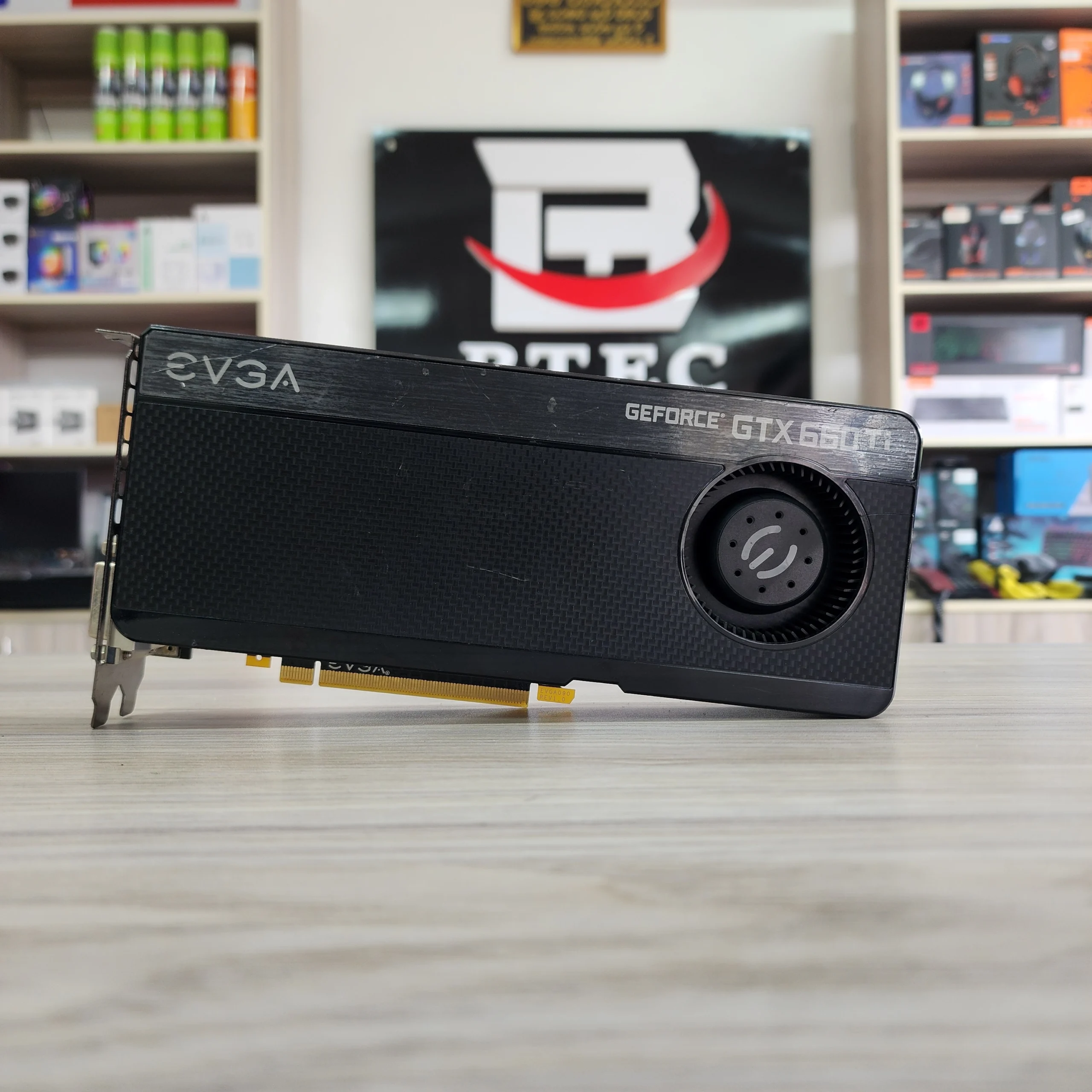 EVGA-GTX-660-Ti-2GB